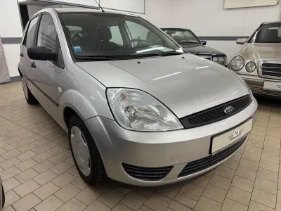 Gebraucht Ford Fiesta 80 PS (58 kW) 2005 Silber Kleinwagen