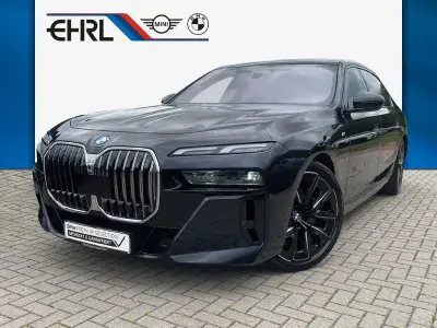 Gebraucht BMW 740 M Sport 299 PS (219 kW) 2025 Carbonschwarz Limousine