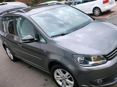 Second-hand VW Touran Match 105 CP (77 kW) 2012 Gri Monovolum