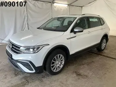 Gebraucht VW Tiguan Allspace Life 200 PS (147 kW) 2023 Pure white SUV