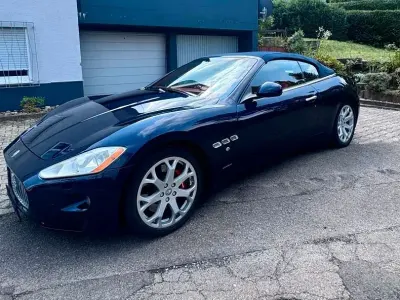 Gebraucht Maserati GranCabrio 460 PS (338 kW) 2012 Blau Cabrio