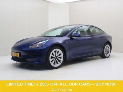 Blau Gebraucht 2021 Tesla Model 3 Standard Range Limousine | 24.400 € (Guter Preis)