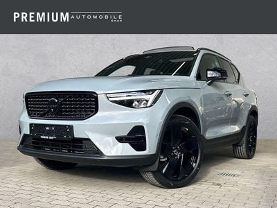 Neu Volvo XC40 Plus 163 PS (119 kW) 2025 Vapour grey / metallic SUV