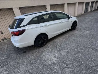 Gebraucht Opel Astra Edition 105 PS (77 kW) 2020 Weiß Kombi