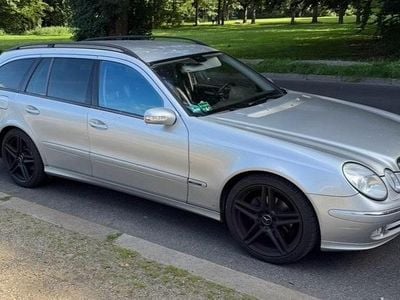 Mercedes E320