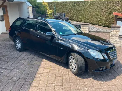 Gebraucht Mercedes E200 136 PS (100 kW) 2010 Schwarz Kombi