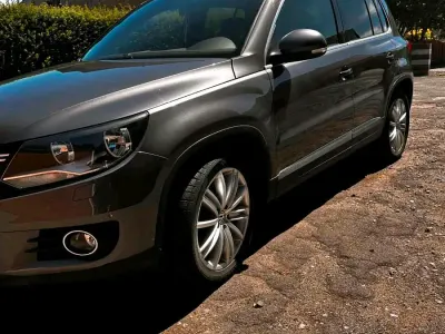 Gebraucht VW Tiguan 150 PS (110 kW) 2015 Grau SUV