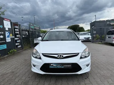 Gebraucht Hyundai i30 Classic 109 PS (80 kW) 2011 Weiß Kombi