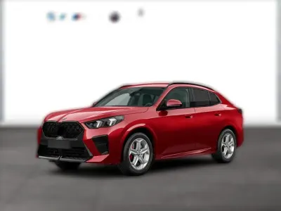 Gebraucht BMW X2 M Sport 163 PS (119 kW) 2025 Rot metallic SUV