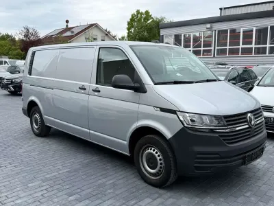 Gebraucht VW Transporter 150 PS (110 kW) 2023 Silber Van