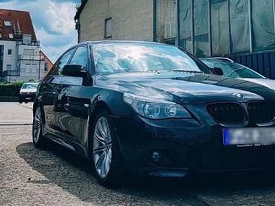 BMW 523