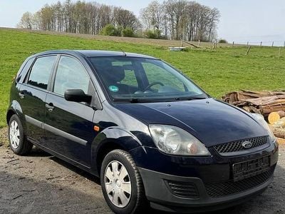 Gebraucht Ford Fiesta 60 PS (44 kW) 2006 Blau Kleinwagen