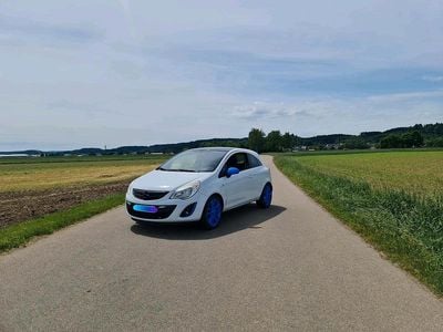 Gebraucht Opel Corsa Color Edition 87 PS (63 kW) 2012 Weiß Kleinwagen