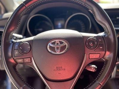 Toyota Auris Hybrid