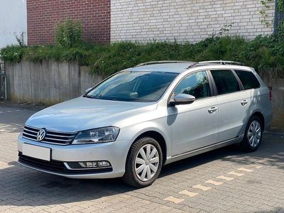 Gebraucht VW Passat 140 PS (102 kW) 2011 Silber Kombi