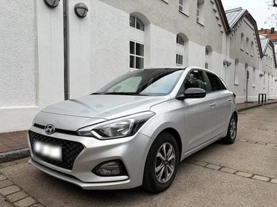 Gebraucht Hyundai i20 YES! 101 PS (74 kW) 2020 Silber Kleinwagen