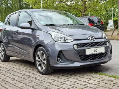 Gebraucht Hyundai i10 67 PS (49 kW) 2018 Grau Kleinwagen