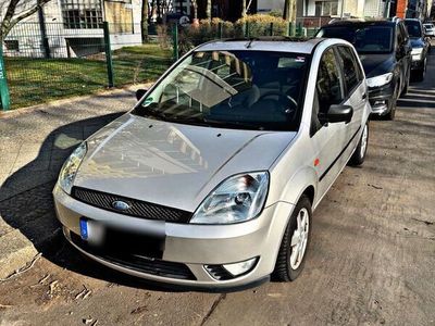 gebraucht Ford Fiesta 1.3l Benzin