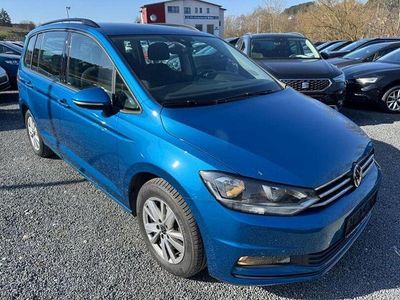 Gebraucht VW Touran Comfortline 150 PS (110 kW) 2022 Blau Van / Kleinbus