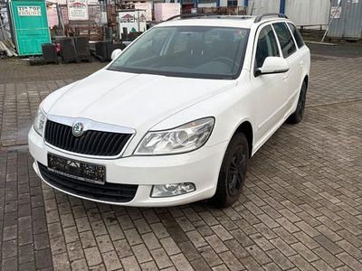 Gebraucht Skoda Octavia 140 PS (102 kW) 2011 Weiß Kombi