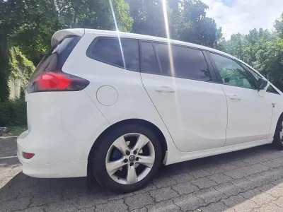 Gebraucht Opel Zafira Tourer Edition 150 PS (110 kW) 2013 Weiß Van / Kleinbus