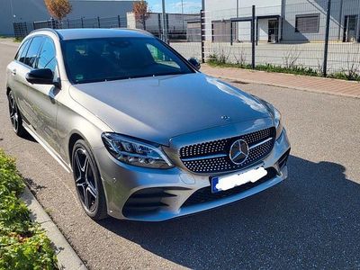 Second-hand Mercedes C200 AMG line 184 CP (135 kW) 2018 Argintiu Break