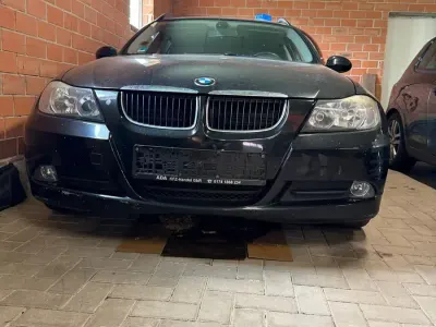 Gebraucht BMW 318 143 PS (105 kW) 2007 Schwarz Kombi