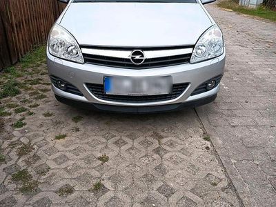 Gebraucht Opel Astra 140 PS (102 kW) 2007 Silber Limousine