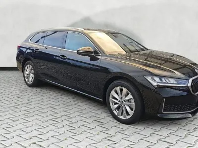 Neu Skoda Superb Selection 150 PS (110 kW) 2026 Onyxschwarz metallic Kombi