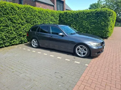 Gebraucht BMW 320 163 PS (119 kW) 2006 Grau Kombi