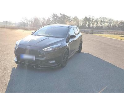 Gebraucht Ford Focus ST 250 PS (183 kW) 2017 Schwarz Kombi