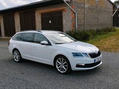 gebraucht Skoda Octavia Combi 2.0 TDI DSG