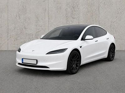 Usata Tesla Model 3 RWD 208 kW (283 CV) 2024 Bianco Berlina