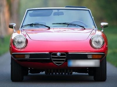 Gebraucht Alfa Romeo Spider Veloce 126 PS (92 kW) 1981 Rot Cabrio