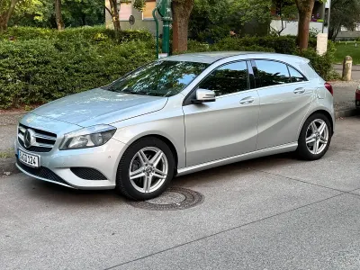 Gebraucht Mercedes A180 122 PS (89 kW) 2013 Silber Limousine