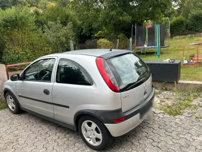 Gebraucht Opel Corsa 58 PS (42 kW) 2002 Silber Kleinwagen