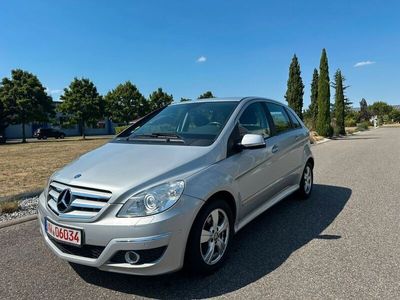 Mercedes B180