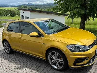 Gebraucht VW Golf VII 150 PS (110 kW) 2018 Gelb Limousine