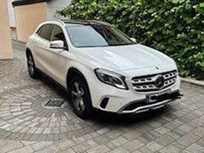 Gebraucht Mercedes GLA180 122 PS (89 kW) 2018 Weiß SUV