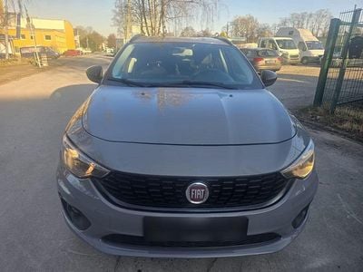 Gebraucht Fiat Tipo Easy 120 PS (88 kW) 2017 Grau Kombi
