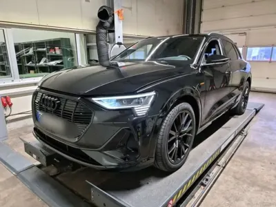 Usata Audi e-tron Black Edition 300 kW (408 CV) 2022 Nero SUV