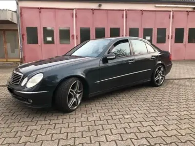 Gebraucht Mercedes E320 Avantgarde 224 PS (164 kW) 2005 Limousine