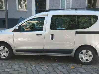 Gebraucht Dacia Dokker 102 PS (75 kW) 2018 Silber Van / Kleinbus