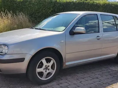 Gebraucht VW Golf IV 105 PS (77 kW) 2003 Silber Limousine