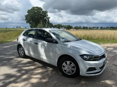 Gebraucht VW Polo Trendline 80 PS (58 kW) 2019 Weiß Kleinwagen