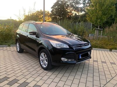 gebraucht Ford Kuga Titanium*Automatik*Pano*SpurAssistent*Tüv*