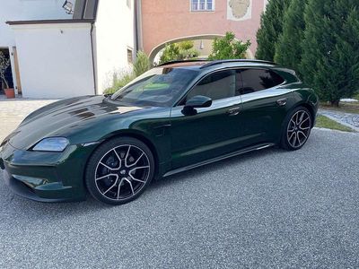 Gebraucht Porsche Taycan Sport Turismo 319 kW (435 PS) 2025 Oakgrünmetallic Limousine