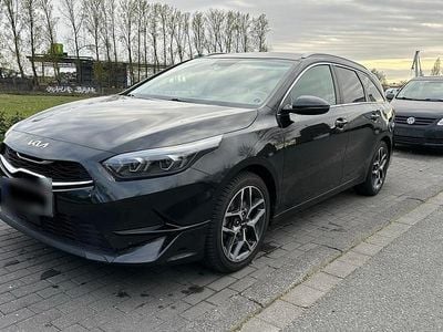 Gebraucht Kia Ceed Sportswagon Spirit 136 PS (100 kW) 2023 Schwarz Kombi