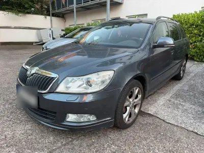 Gebraucht Skoda Octavia 160 PS (117 kW) 2009 Grau Kombi