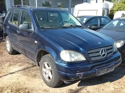 Brugt Mercedes ML320 218 HK (160 kW) 2000 Blå SUV